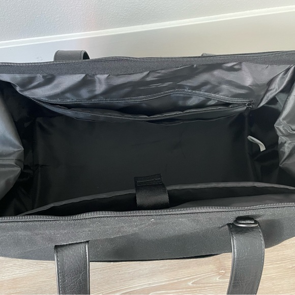 Beis Weekender Tote - Picture 3 of 9